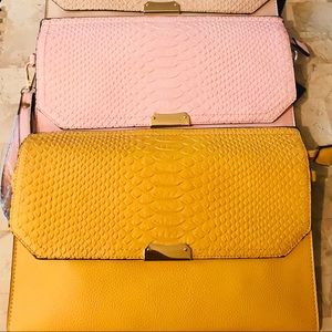 Stunning Messenger Bag / Clutch